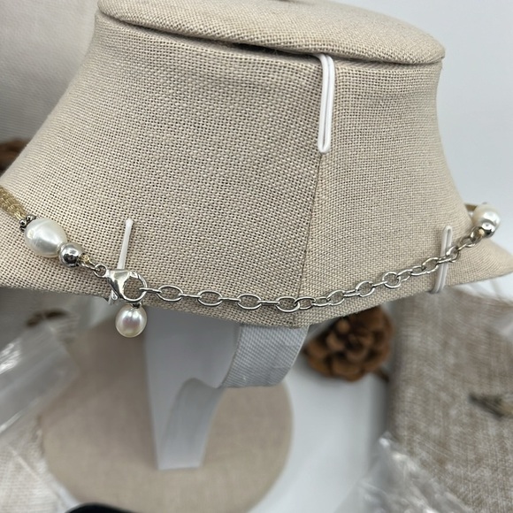 Vintage Honora Pearl Adjustable Necklace with Intricate Beige Mesh Sections - Picture 6 of 12